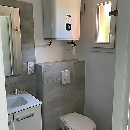 Hotel 2 Pieces Dans Hoteliere Les Hameaux De Saint-cyprien Cala Rossa