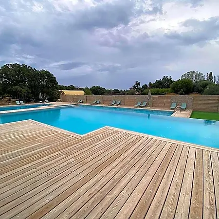Hotel 2 Pieces Dans Hoteliere Les Hameaux De Saint-cyprien