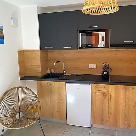 Hotel 2 Pieces Dans Hoteliere Les Hameaux De Saint-cyprien 3*