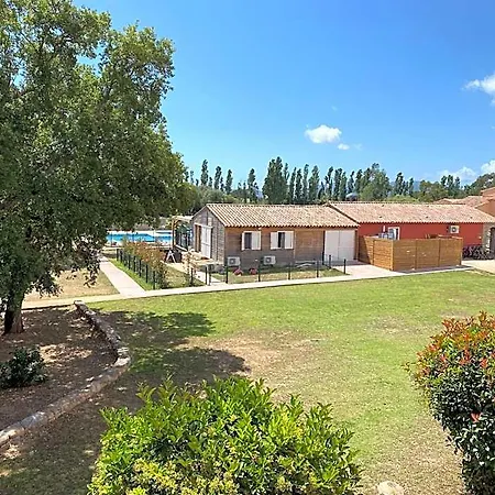 2 Pieces Dans Hoteliere Les Hameaux De Saint-cyprien Cala Rossa