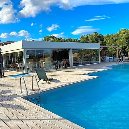 2 Pieces Dans Hoteliere Les Hameaux De Saint-cyprien Cala Rossa