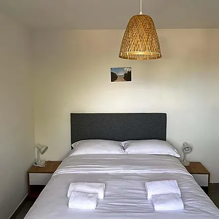 2 Pieces Dans Hoteliere Les Hameaux De Saint-cyprien Cala Rossa